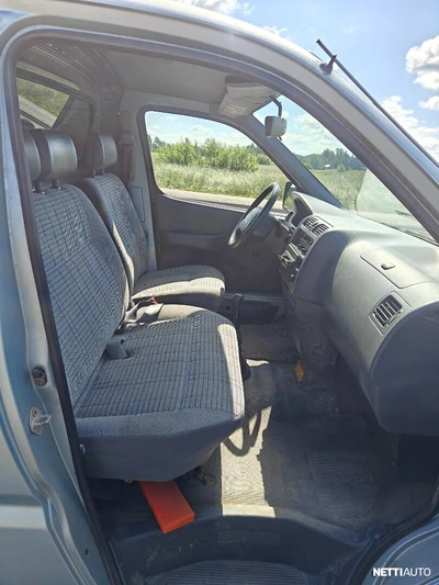 Toyota Hiace 1997, kuva 6/10