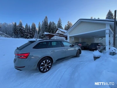 Skoda Superb 2022, photo 4/12