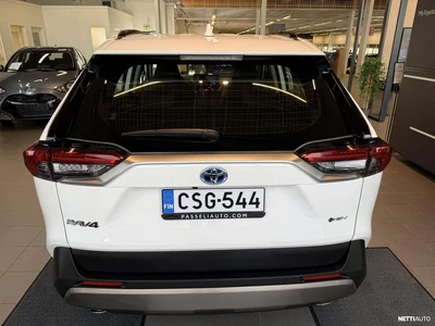Toyota RAV4 2025, kuva 4/23
