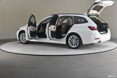 BMW 330 2023, kuva 7/31