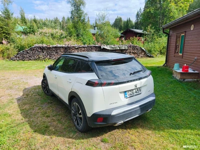 Peugeot 2008 2020, kuva 3/4