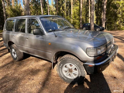 Toyota Land Cruiser HZJ80L 1990, kuva 2/8
