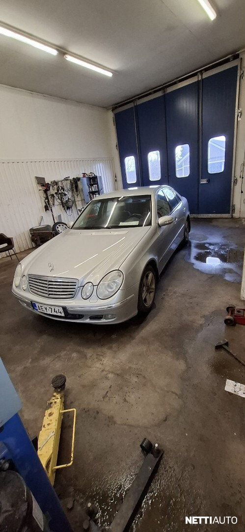 Mercedes-Benz E 220