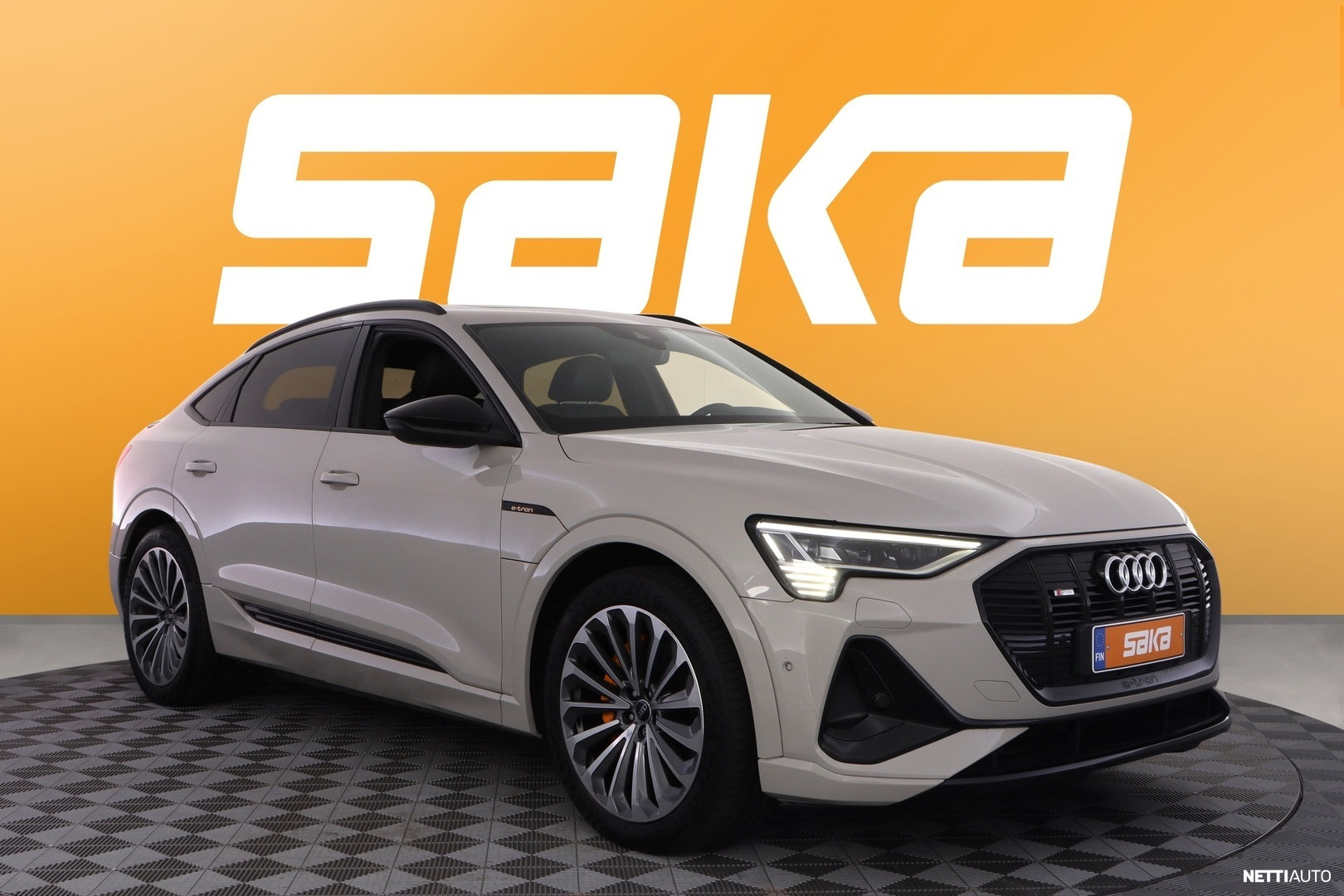 Audi e-tron