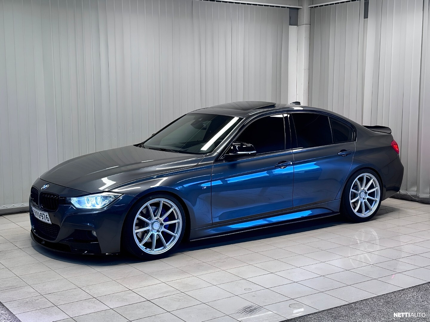 BMW 335