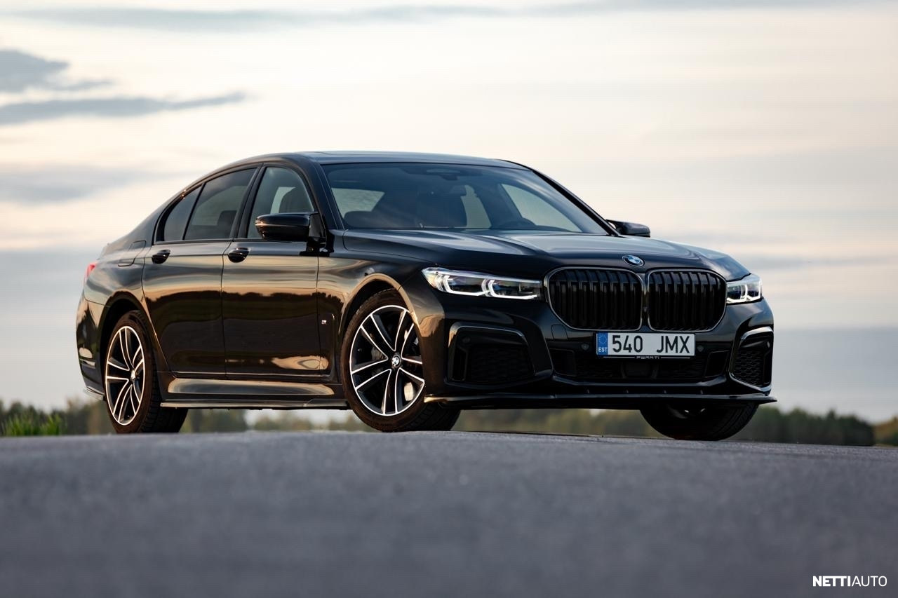 BMW 745