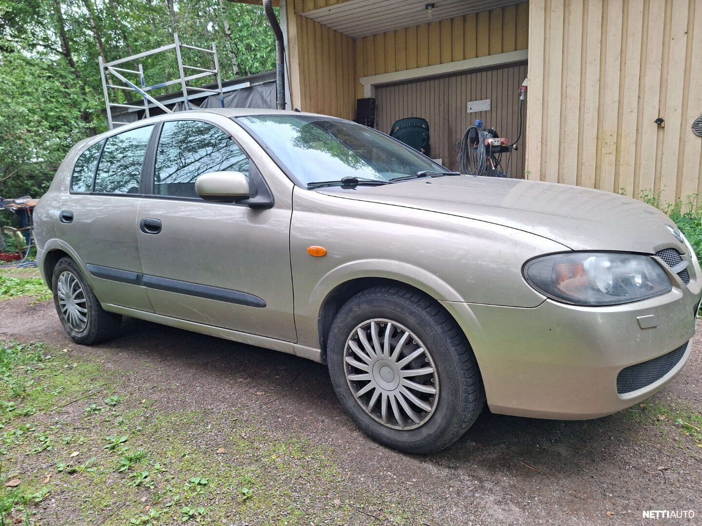 Nissan Almera