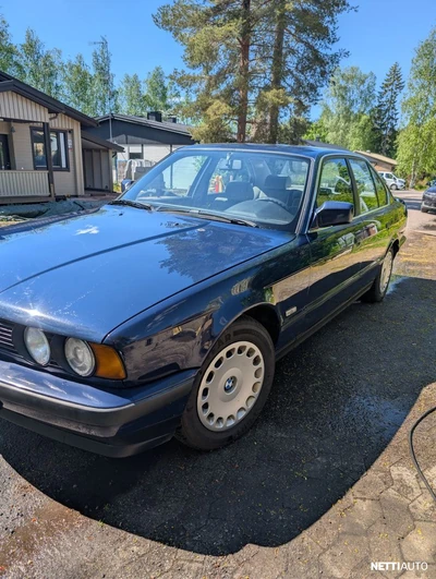 BMW 525 i 2,5 4d 1988, photo 4/14