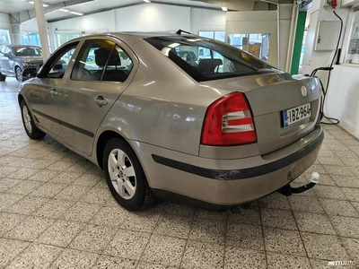 Skoda Octavia 1,9 TDI Elegance 2008, kuva 3/40