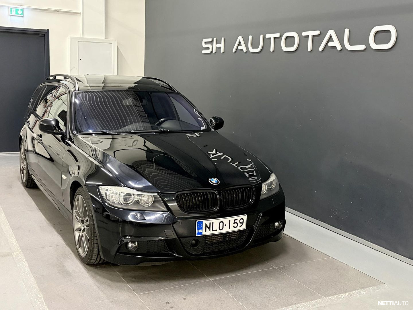 BMW 330