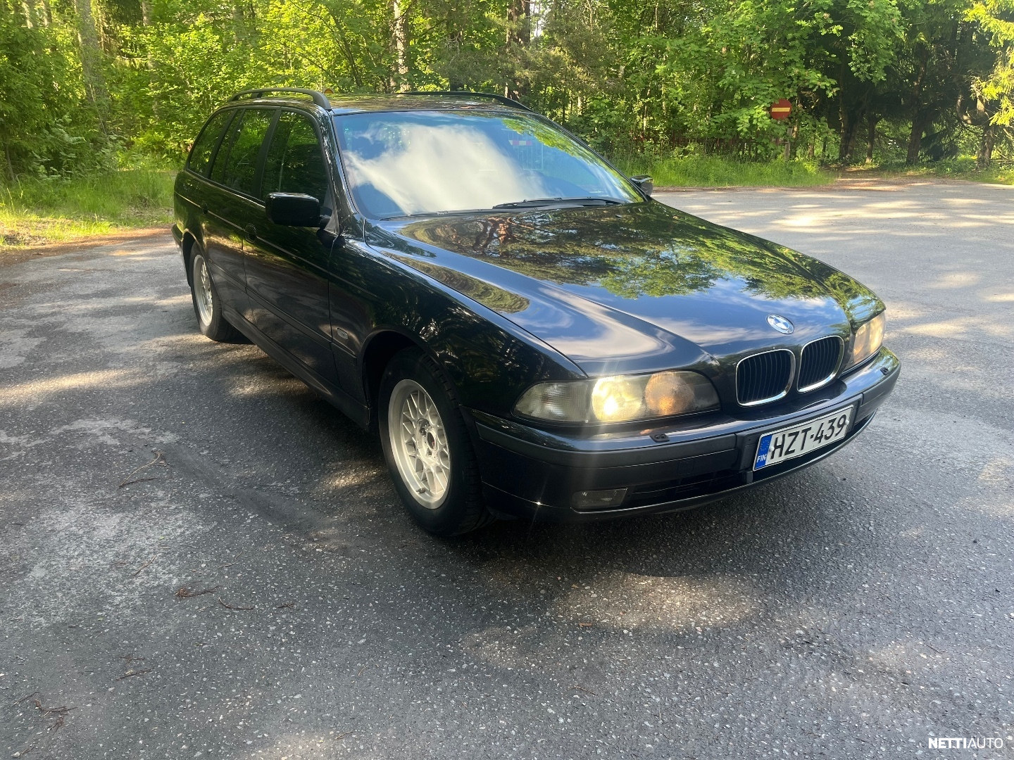 BMW 528