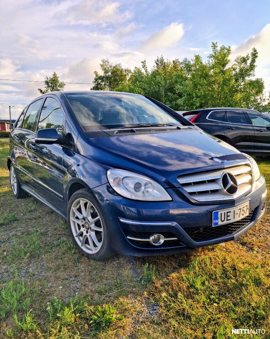 Mercedes-Benz B