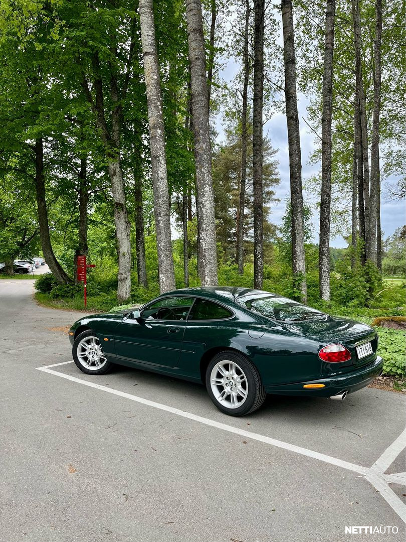 Jaguar XK8