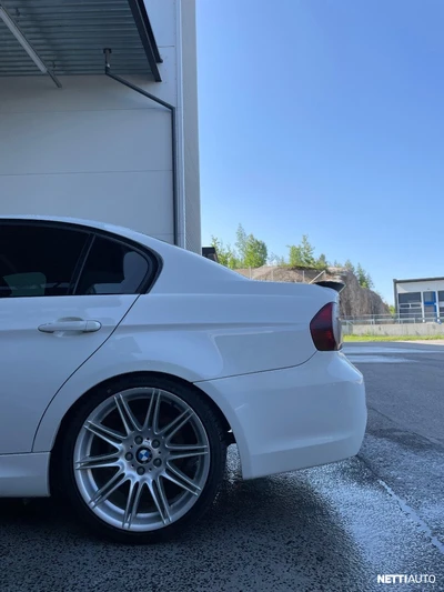 BMW 325 E90 Sedan 2008, photo 6/12