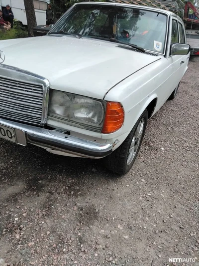 Mercedes-Benz 123 1982, kuva 3/6