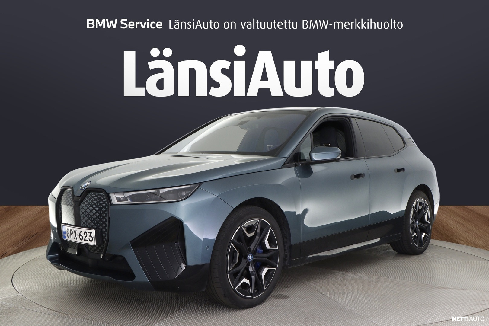 BMW iX