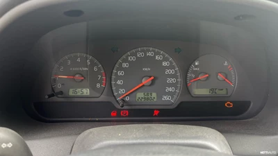 Volvo S40 2000, photo 6/7