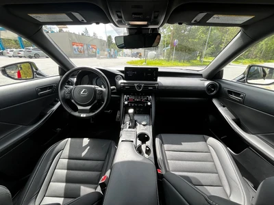 Lexus IS 2026, photo 7/15