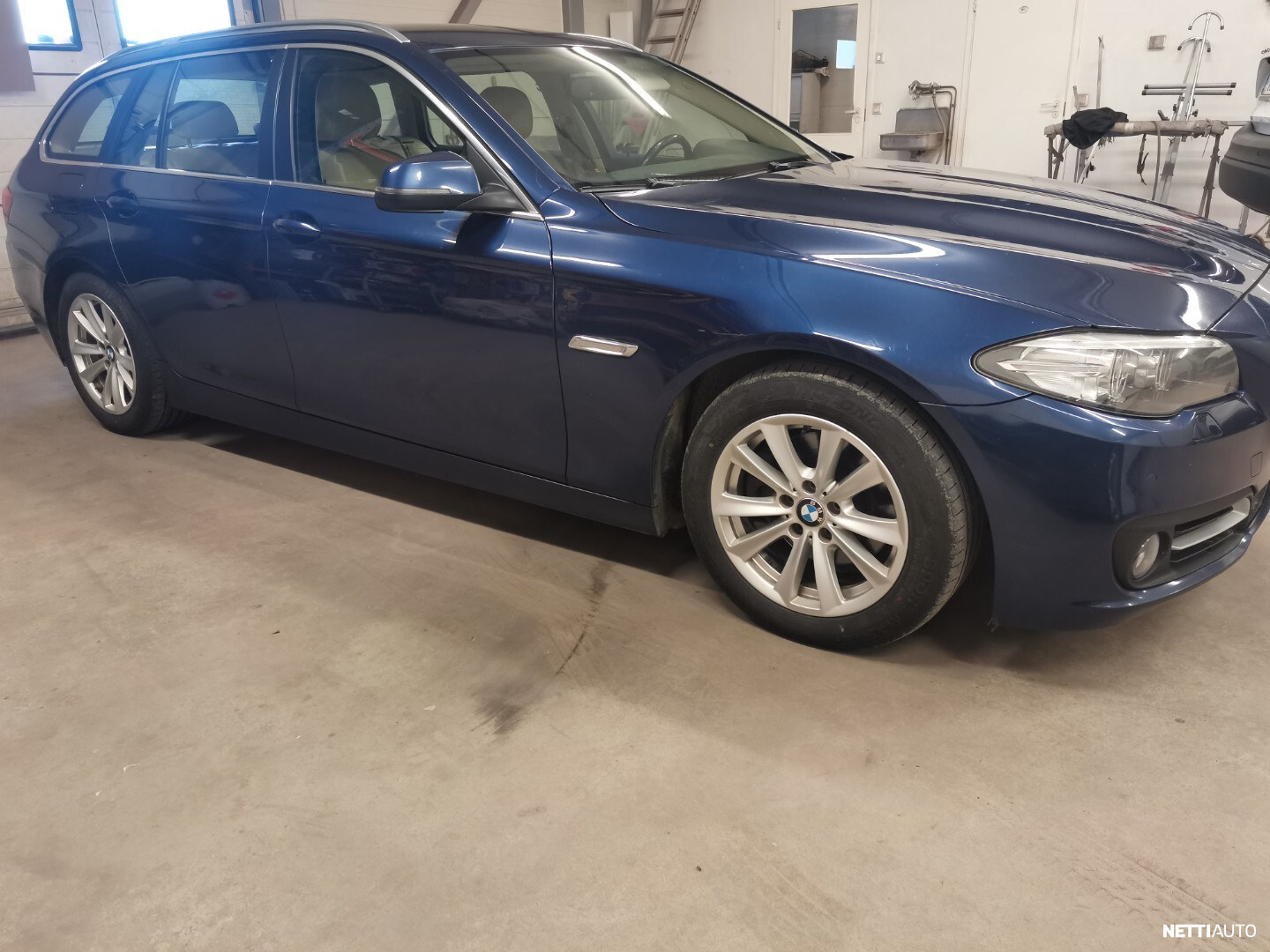 BMW 520