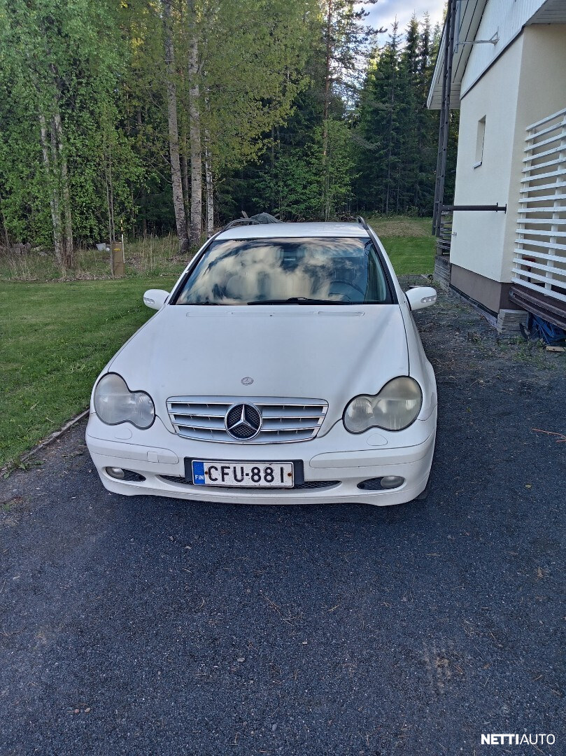 Mercedes-Benz C 320
