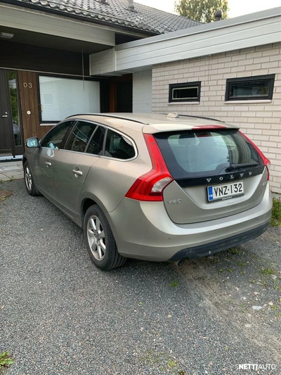 Volvo V60 2013, kuva 2/3