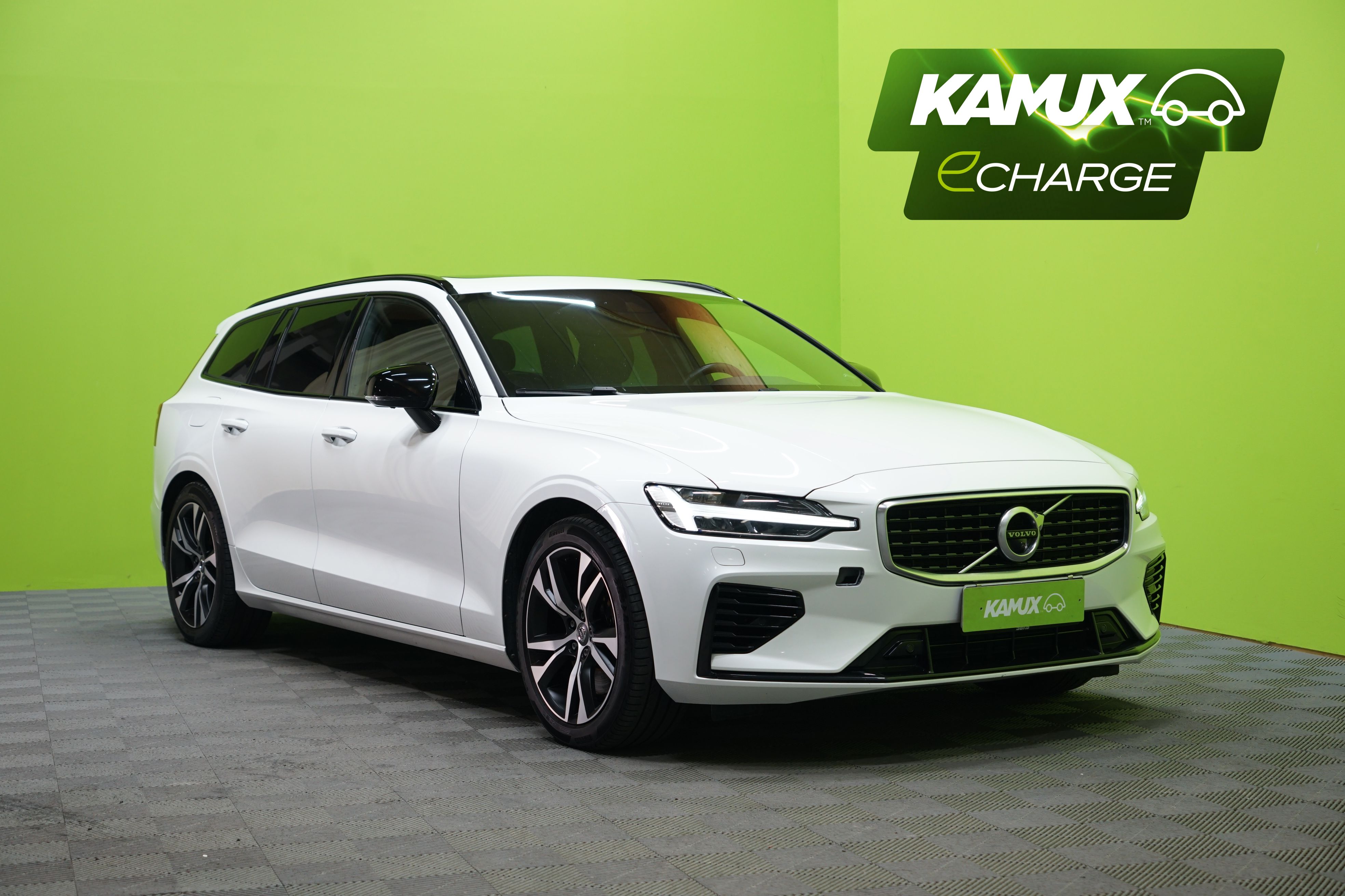 Volvo V60 T6 TwE AWD R-Design aut * HYVIN VARUSTELTU * 2x VANTEET *