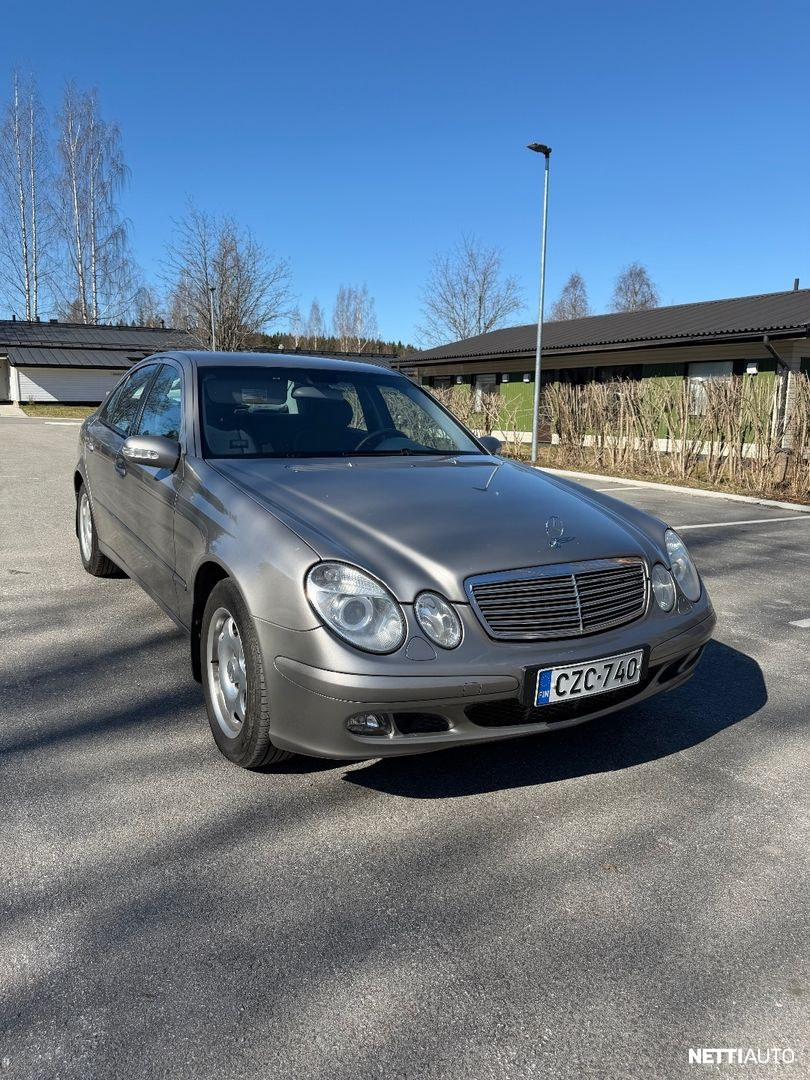 Mercedes-Benz E 200