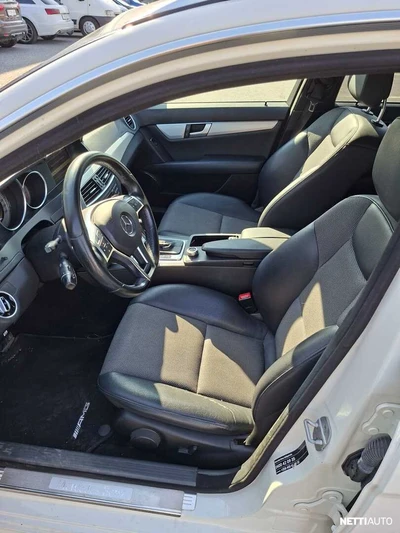 Mercedes-Benz C 2011, kuva 7/9