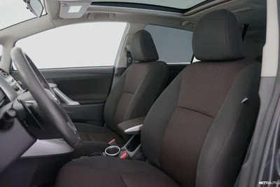 Toyota Verso 2012, photo 5/30