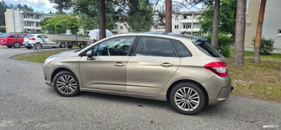 Citroen C4 HDi 112 Confort 2011, photo 4/9