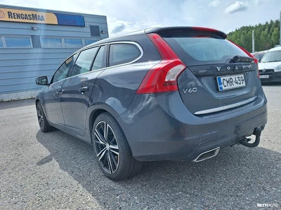 Volvo V60 2014, photo 2/4