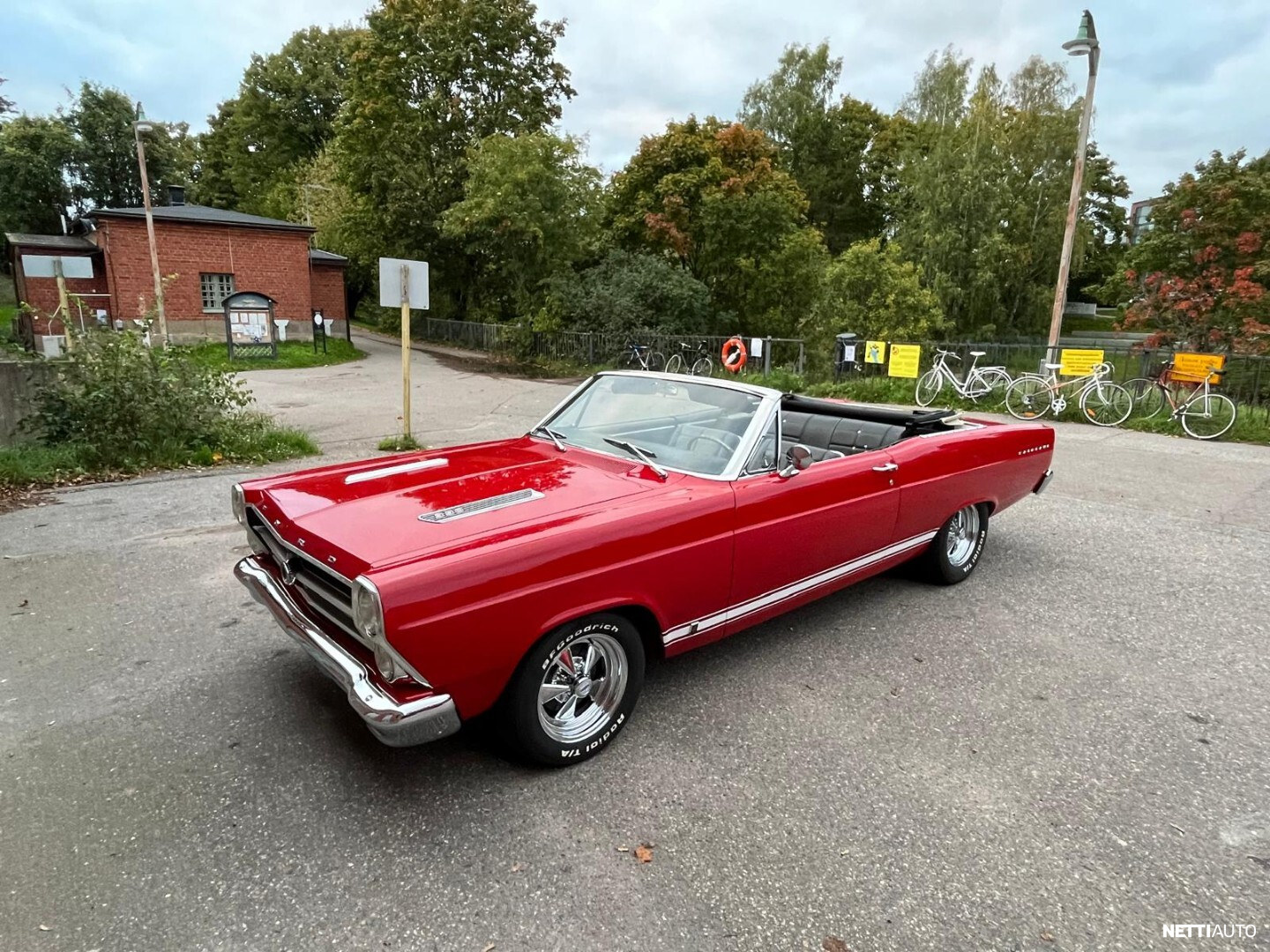 Ford Fairlane