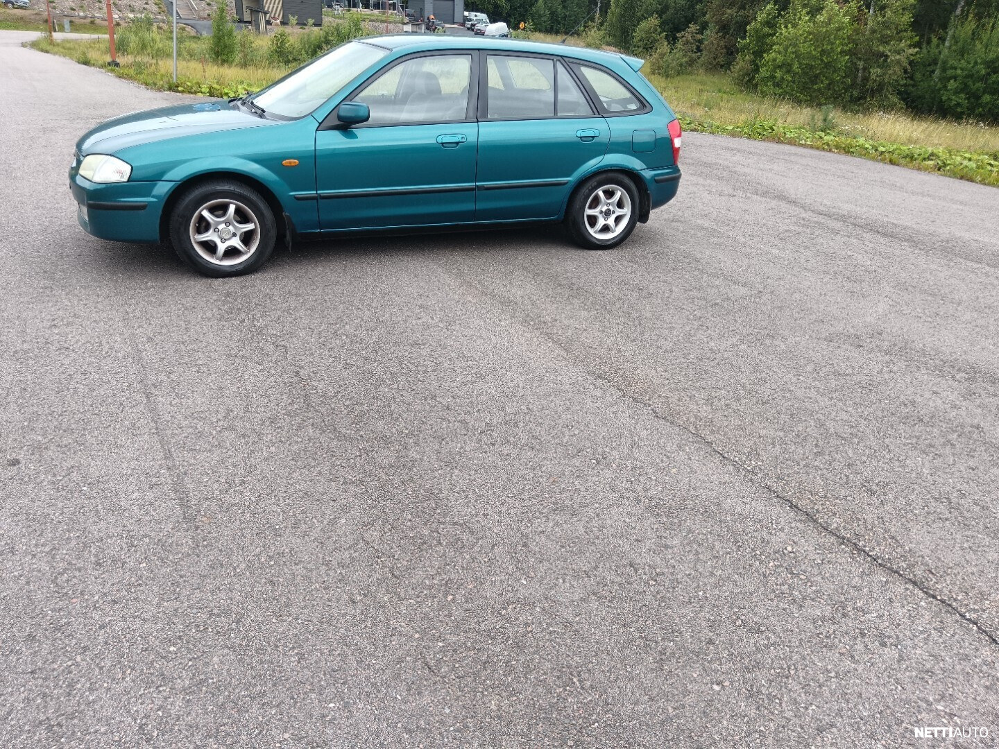 Mazda 323