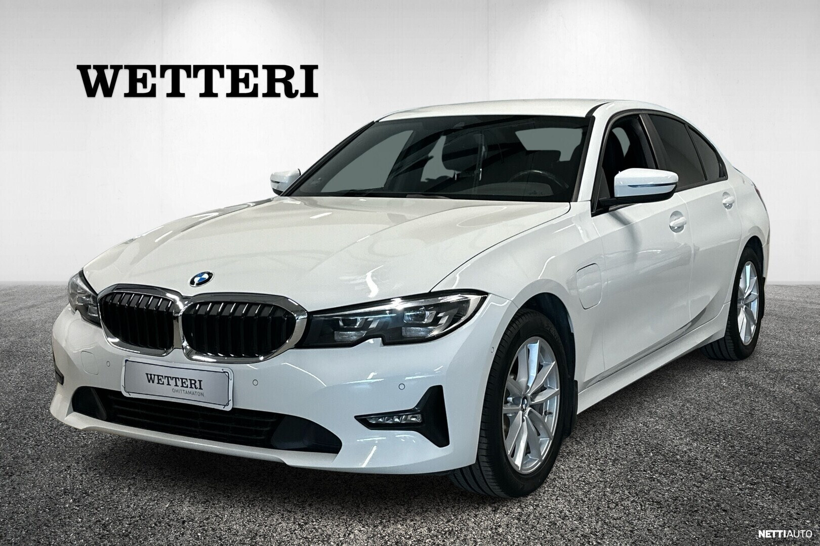 BMW 330