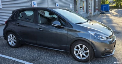 Peugeot 208 2015, photo 2/23