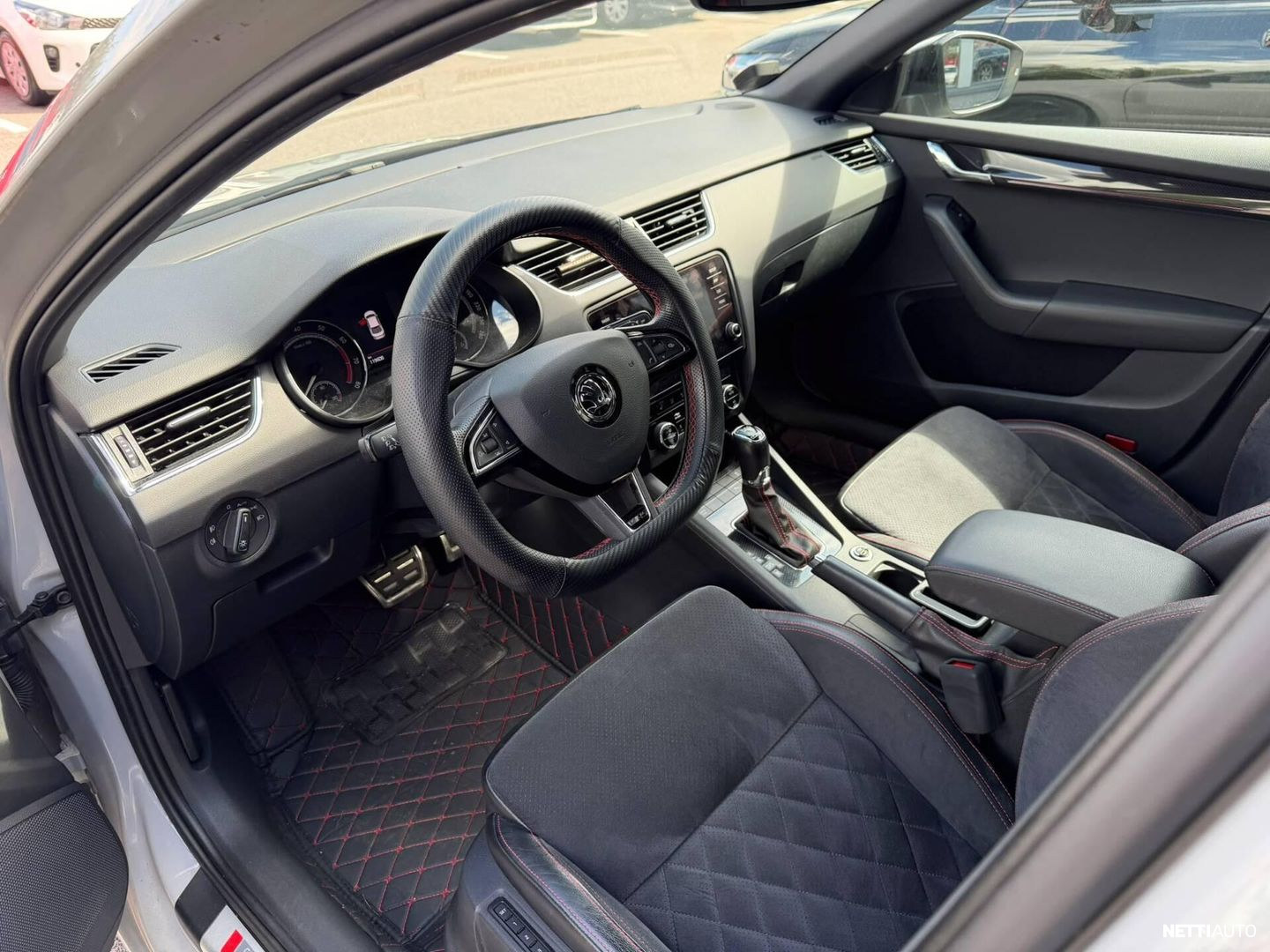 Skoda Octavia 2018, kuva 5/8
