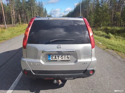 Nissan X-Trail 2,0 dCi 110kW SE 6AT 4x4 2008, photo 2/5