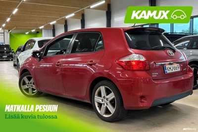 Toyota Auris Auris 1.6 Valvematic Life 2012, kuva 2/10