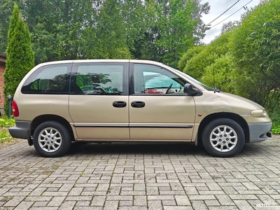Chrysler Voyager Katsastettu 27.7.2026 2000, photo 3/24