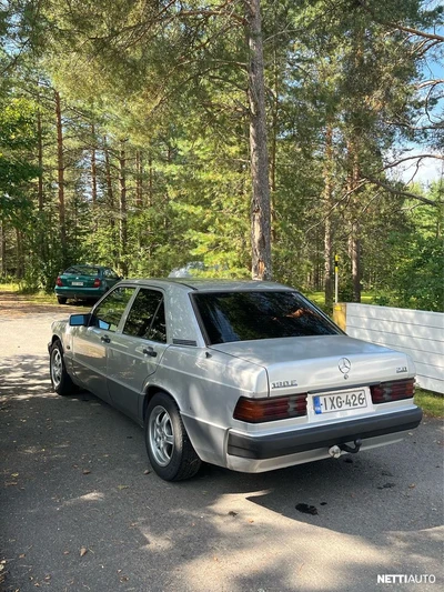 Mercedes-Benz 190 1992, kuva 4/17