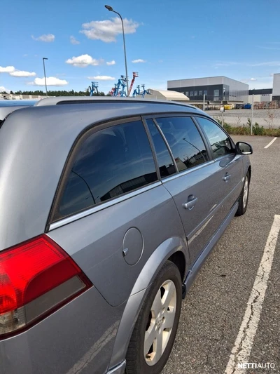 Opel Vectra 2,8 Turbo V6 Sport 5d 2006, photo 3/10