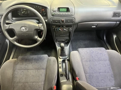 Toyota Corolla 2000, kuva 5/10