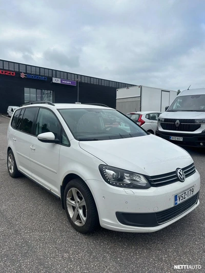 Volkswagen Touran 2012, kuva 1/4