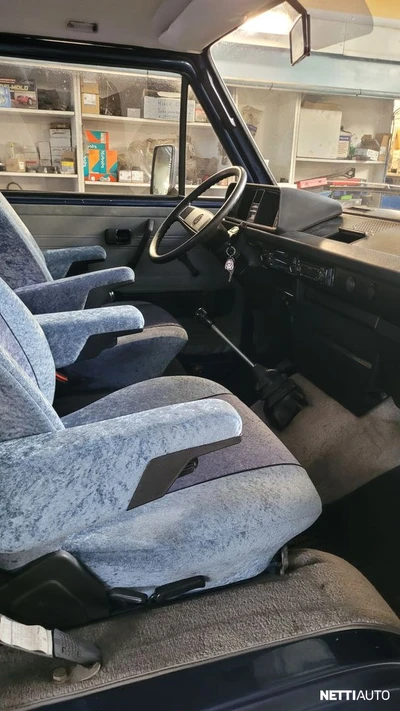 Volkswagen Transporter Caravelle 1991, photo 6/7
