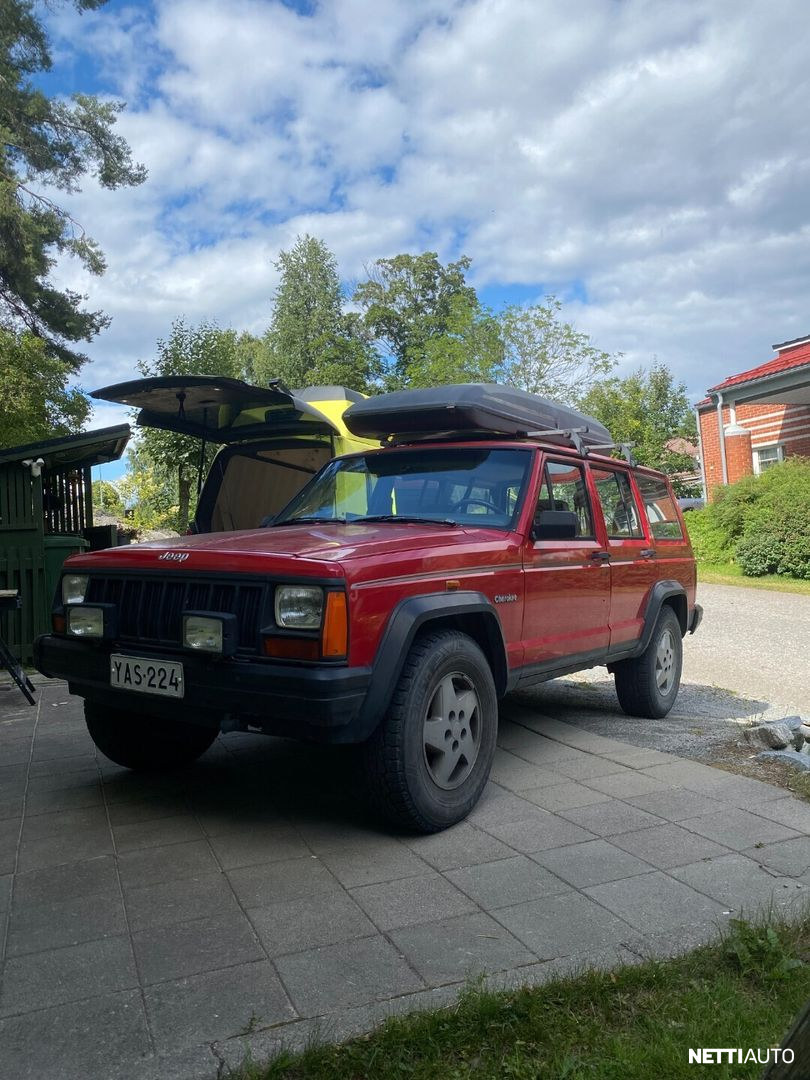 Jeep Cherokee