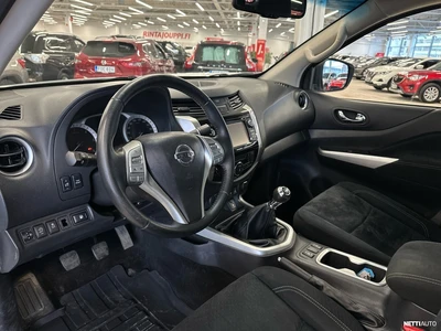 Nissan Navara 2017, photo 7/19