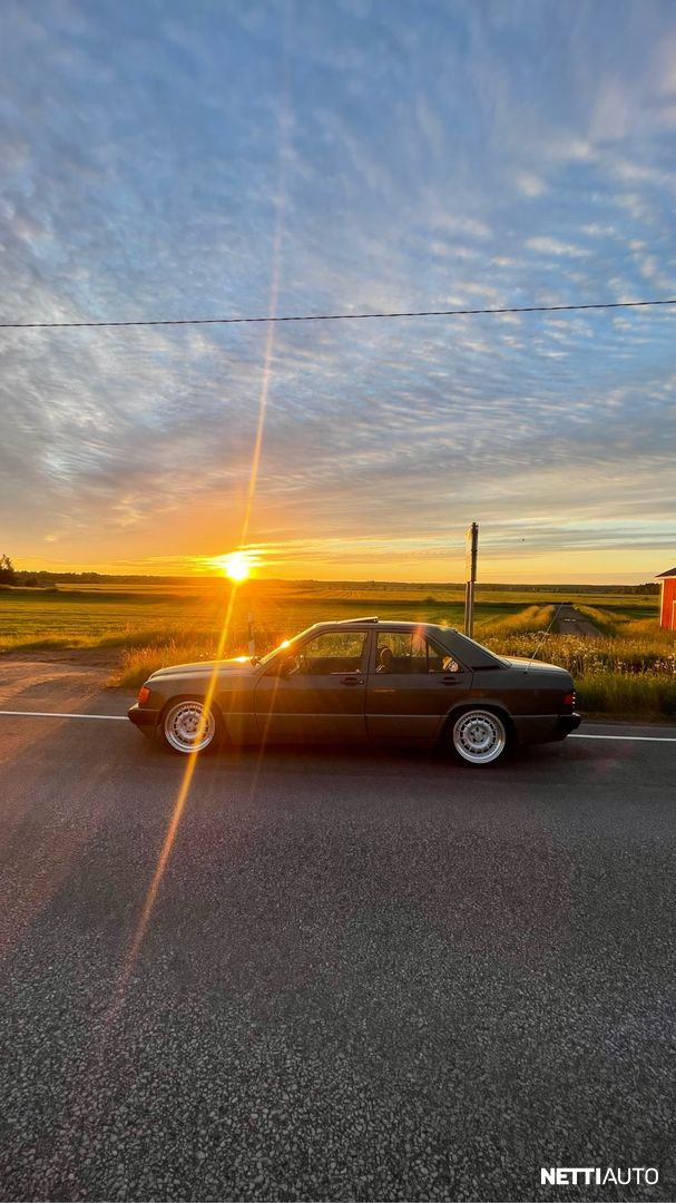 Mercedes-Benz 190
