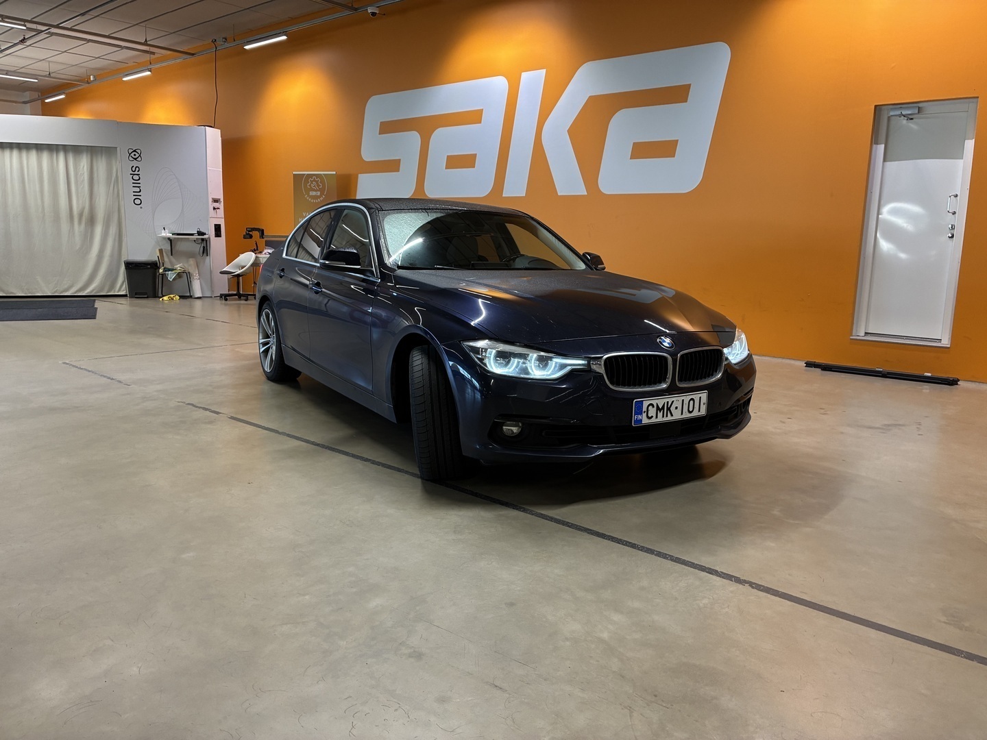 BMW 330