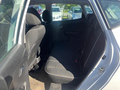 Kia Venga 1,6 EX 5D A/T 2011, photo 5/8