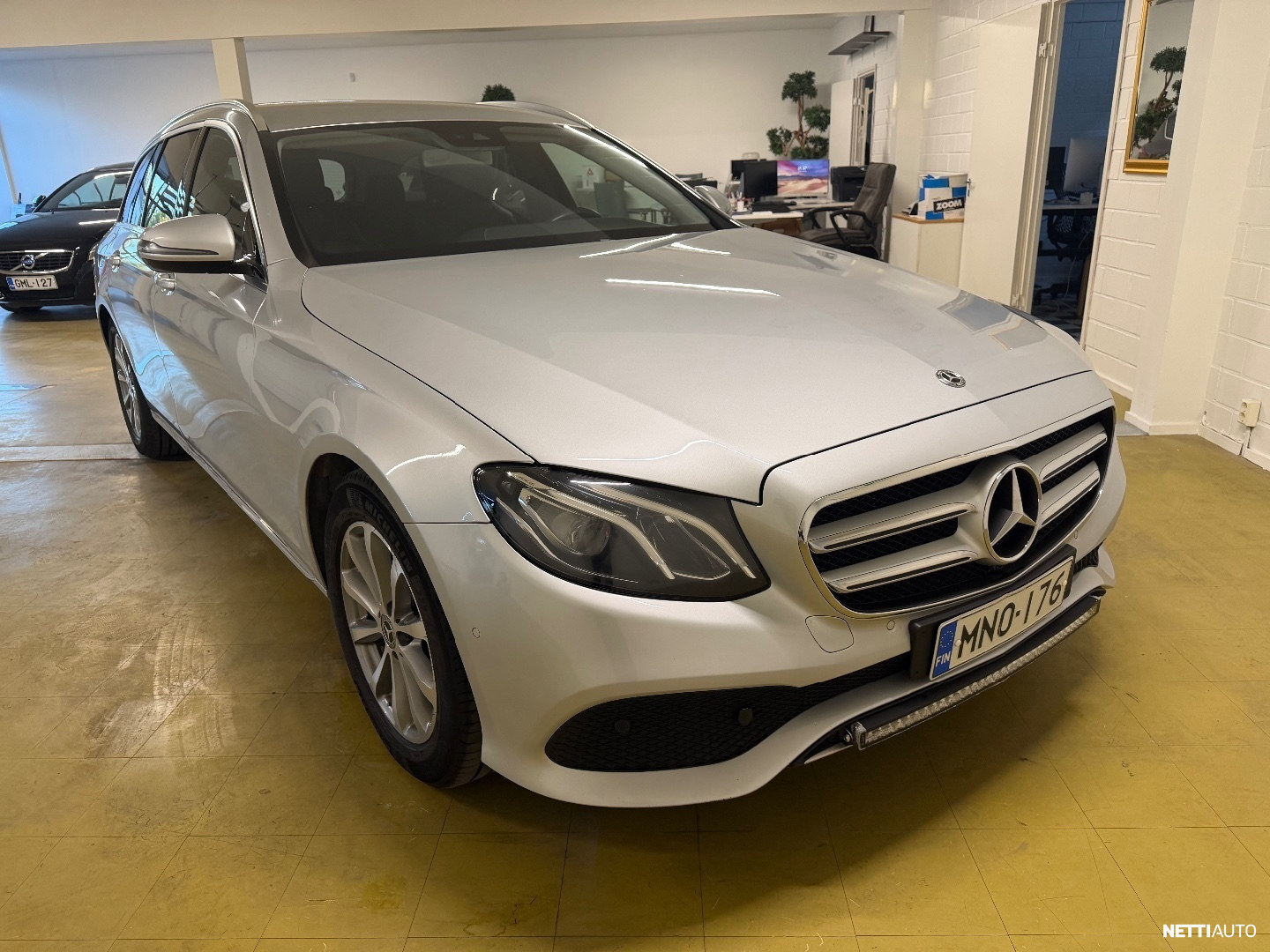 Mercedes-Benz E